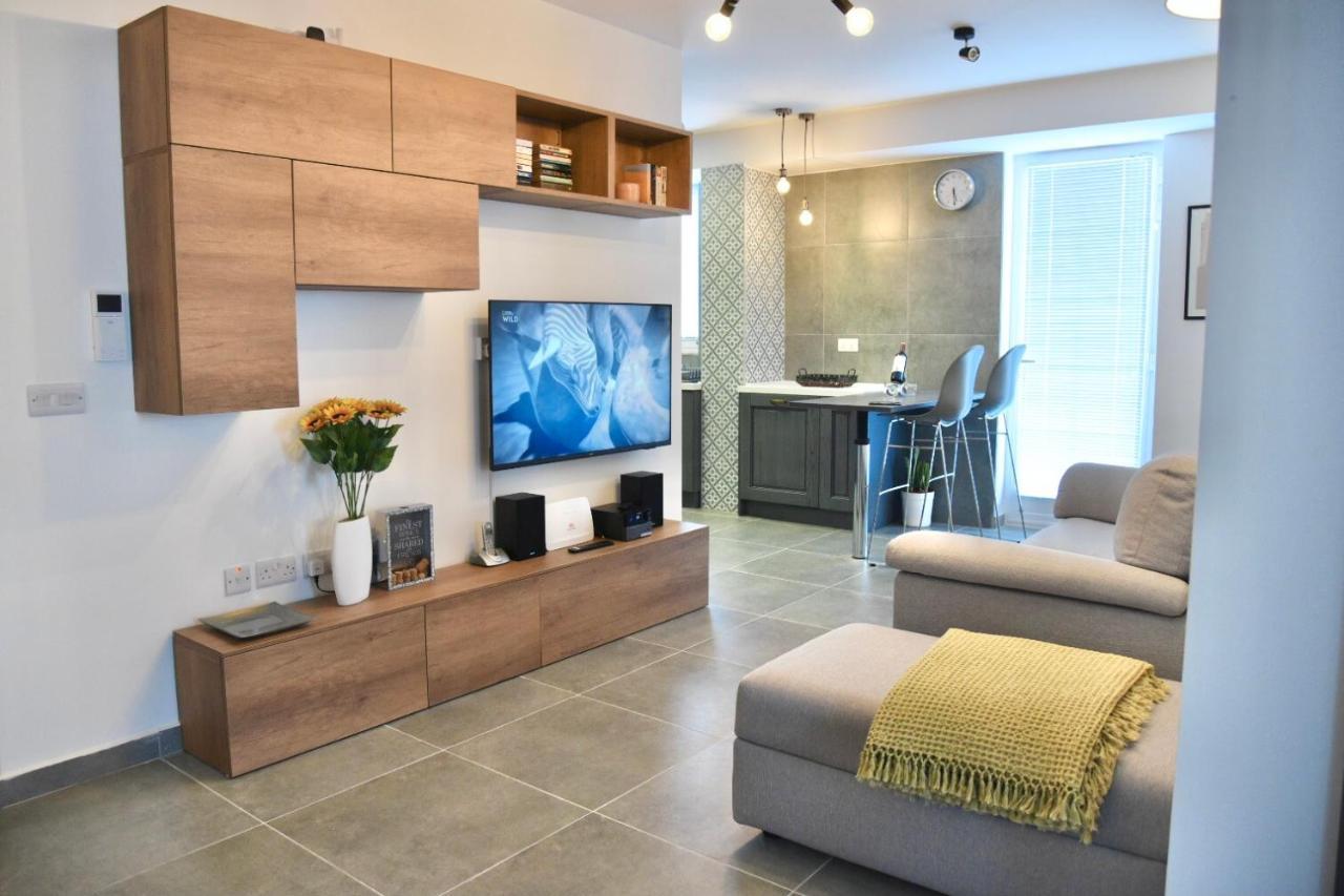 Bright & Modern 2-Bedroom, 4Th Floor Apartment In Gzira, Malta Экстерьер фото